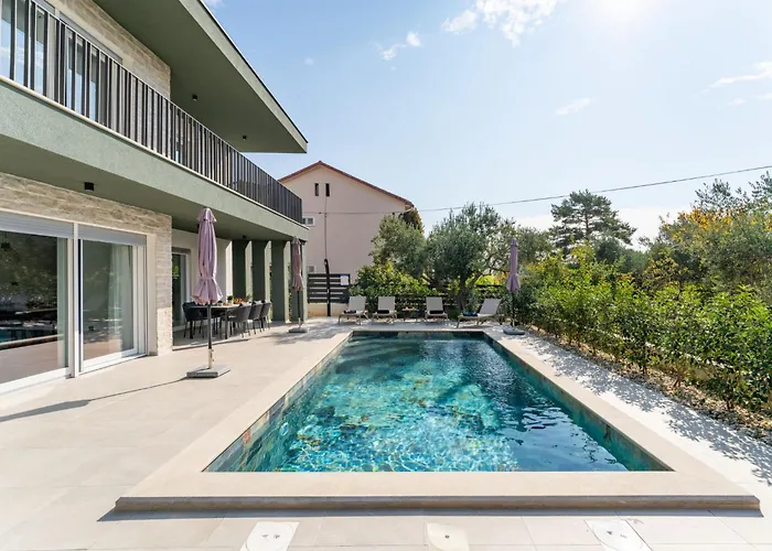 Amala By Interhome Sukošan