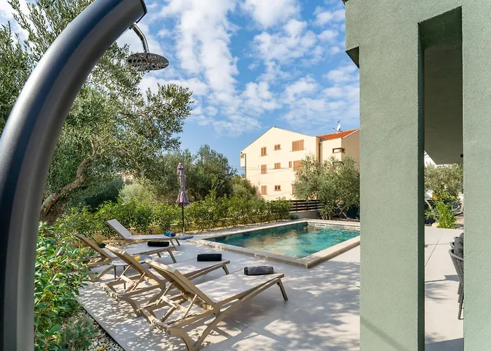 Amala By Interhome Hébergement de vacances Sukošan