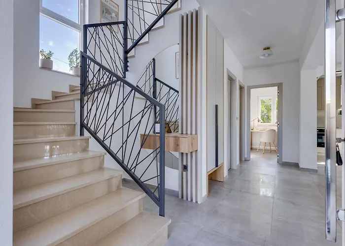 Amala By Interhome Sukošan