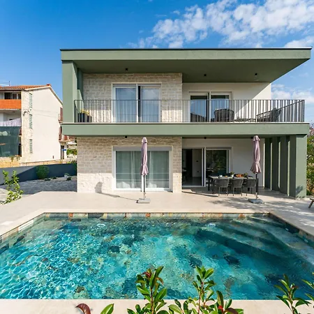 Amala By Interhome *